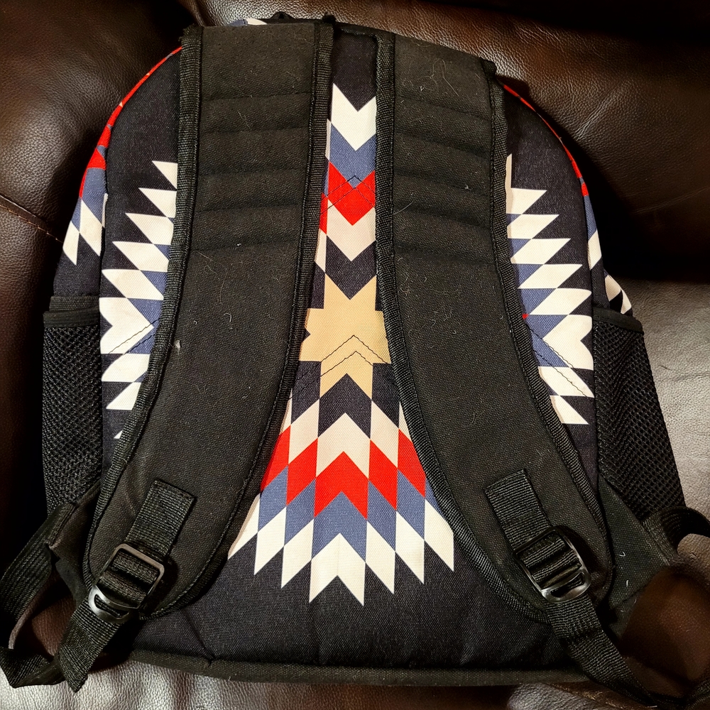 Hustle Star-Quilt Patterned Backpack - Black, Red… - image 4